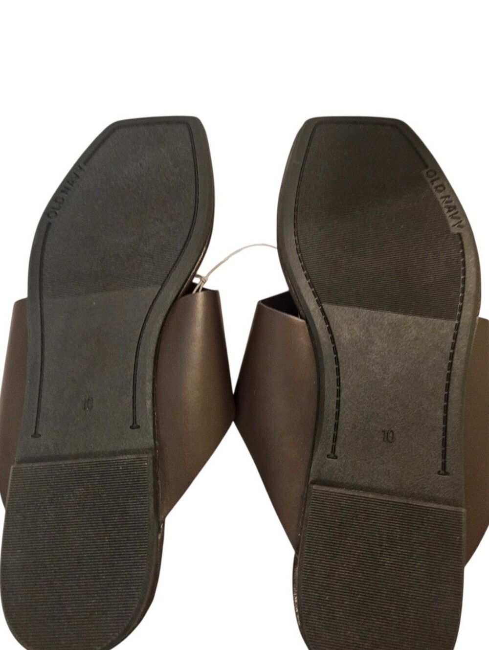 Brown Old Navy Women's Faux-Leather Wide Thong Sandals - Picture 12 of 15